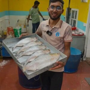 ৫ পিস মাছে ১০ কেজি = ৪৫০০ টাকা